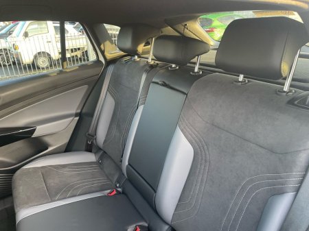 2025 Volkswagen ID.4 ID.4 PRO PLUS 77KWH 286HP €41,975 thumbnail
