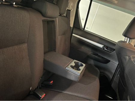 2023 Toyota Hilux 2.8 SR5 D/CAB AUTO 4DR €39,990