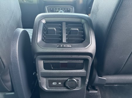 2022 Volkswagen Tiguan R-LINE 1.4 TSI PHEV 2 245HP 5DR thumbnail