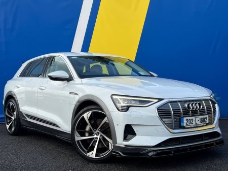 2020 Audi e-tron RS-PERFORMANCE 50 QUATTRO // LEATHER HEATED SEATS // ADAPTIVE AIR SUSPENSION // DUAL ZONE CLIMATE CONTROL // DIGITAL CLUSTER €27,900