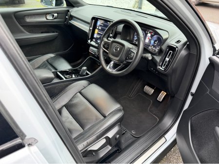 2021 Volvo XC40 R-DESIGN T5 RECHARGE//FULL LEATHER//FULL VOLVO SERVICE HISTORY//GREAT SPECIAL//SIMI AND AA DEALER €31,950