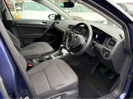 2018 Volkswagen Golf COMFORTLINE 1.2 AUTOMATIC * REAR VIEW CAMERA, AUTO LIGHTS, ADAPTIVE CRUISE CONTROL, POWERED FOLDING HEATED MIRRORS, LUMBAR SUPPORT, 2 KEYS, TOUCH SCREEN RADIO, MULTIFUNCTION STEERING WHEEL* €18,950 thumbnail