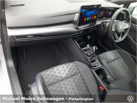2026 Volkswagen Golf R-LINE 1.5TSI 150HP €42,838