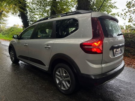 2023 Dacia Jogger  €17,850