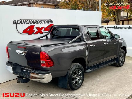 2022 Toyota Hilux HILUX SR5 DOUBLE CAB 6MT VAT QUALIFIED €32,900