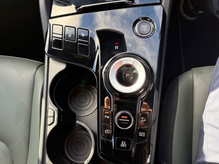 2025 Kia Sportage *2 year AA* 6 YEAR WARRANTY* Bluetooth, Touch Screen Infotainment System, All-Leather Seats, Reversing Camera, thumbnail