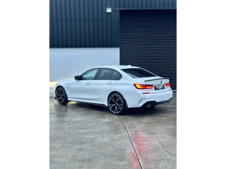 2022 BMW 3 Series  €32,995