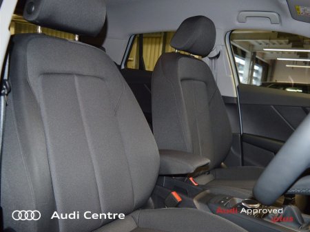 2024 Audi Q2 30 TFSI 110HP SE €35,499 thumbnail