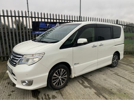 2015 Nissan Serena HIHGWAY STAR HYBRID AUTOMATIC €15,500
