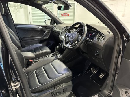 2019 Volkswagen Tiguan (191) TIGUAN 2.0TDI R LINE (LEATHER) DSG 4 MOTION LOW KMS VW/AUDI SPECIALISTS WWW.DENISDARCYCARS.IE €31,950 thumbnail