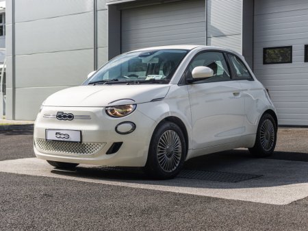 2023 Fiat 500e  €18,950