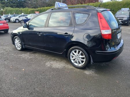 2010 Hyundai i30 1.6 CRDi 90hp Deluxe Cross Wagon €3,495