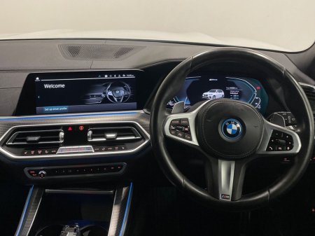 2022 BMW X5 xDrive45e PHEV M Sport / Pro Pack / Pan Roof €64,995 thumbnail