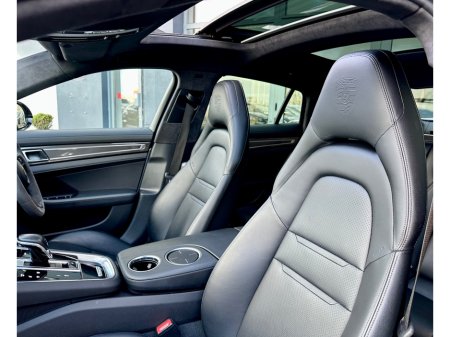 2022 Porsche Panamera 2+2 E-HY E-HYBRID CARBON TRIM €84,950 thumbnail