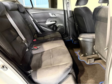 2012 Honda Insight 1.4 ZE2 CVT 5DR AUTO €6,990 thumbnail