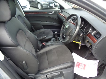 2013 Skoda Superb AMB GL 1.6tdi 105HP 4DR €11,900 thumbnail