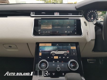 2024 Land Rover Range Rover Velar 2.0 I4 PHEV 404 PS 4WD R-Dynamic S €69,955 thumbnail