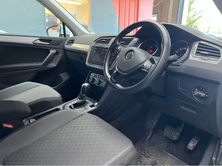 2019 Volkswagen Tiguan €26950! 2019 VOLKSWAGEN TIGUAN TDI 4MOTION COMFORTLINE 2.0 AUTOMATIC / CRUISE CONTROL / REVERSE CAMERA €26,950 thumbnail