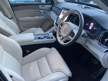 2025 Volvo XC90 T8 Ultra Dark AWD Auto (PHEV) €84,900 thumbnail