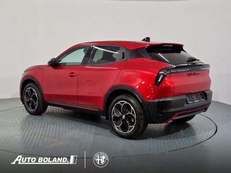 2026 Alfa Romeo Junior Speciale 115 kW Tech & Interior Pack €47,450