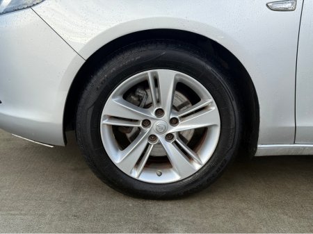 2016 Opel Zafira E 1.6 CDTI 5DR thumbnail