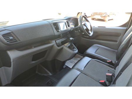 2017 Peugeot Expert PRO + COMPACT BL BLUE HDI €10,950