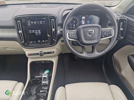 2021 Volvo XC40 T5 (262hp) 