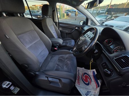 2013 Volkswagen Touran ( 132 REG  )1.4 TSI HIGHLINE EDITION  7 SEATER ALLOYS SIMI DEALER - SPECIALISING IN IMPORTS OF GERMAN AUTOMATIC HI SPEC CARS €10,950 thumbnail