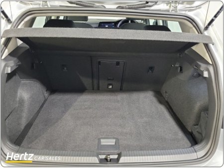 2023 Volkswagen Golf LIFE 2.0 TDI 115HP Diesel Manual €26,995 thumbnail