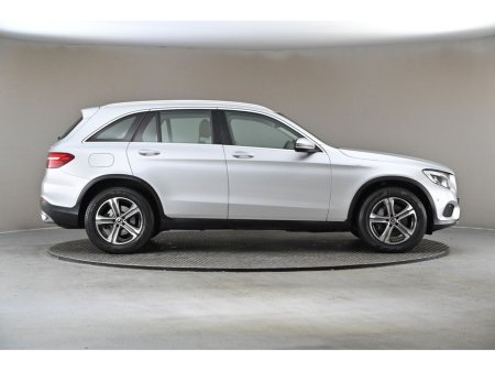2017 Mercedes-Benz GLC Class 220 D 4MATIC *FULL BEIGE LEATHER* €29,890 thumbnail