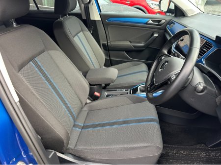 2021 Volkswagen T-Roc Highline thumbnail