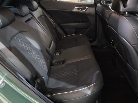 2024 Kia Sportage *31* GT-LINE PHEV 4X4 €38,900 thumbnail