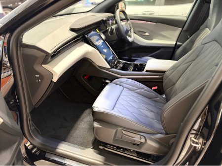 2026 Ford Capri PREMIUM 5DR 77KWH ZE2 CT €54,500 thumbnail