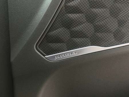 2022 Hyundai Santa Fe 1.6 PHEV *7 SEATER* €39,990 thumbnail