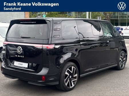 2025 Volkswagen ID.Buzz LWB 7-SEATER STYLE 86KWH 286BHP *DEMO MODEL* *APPLE CARPLAY/ANDROID AUTO* *360 AREA VIEW CAMERA* *FOLDING TOW HITCH* *ELECTRIC SLIDING DOORS* *UPGRADED LEATHER INTERIOR* *HEATED SEATS* €67,950
