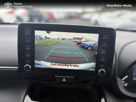 2023 Toyota Yaris Cross YARIS CROSS LUNA SPORT €27,950 thumbnail