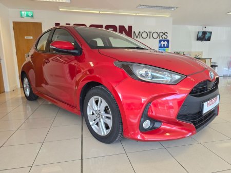 2022 Toyota Yaris * BLACK FRIDAY SPECIAL - CONTACT US FOR DETAILS * Hybrid Luna Automatic