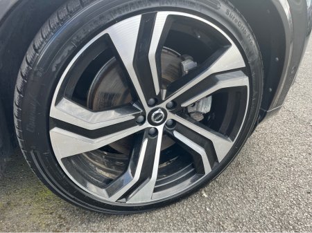 2021 Volvo XC90 2.0 T8 recharge PHEV R DESIGN AWD auto €63,450