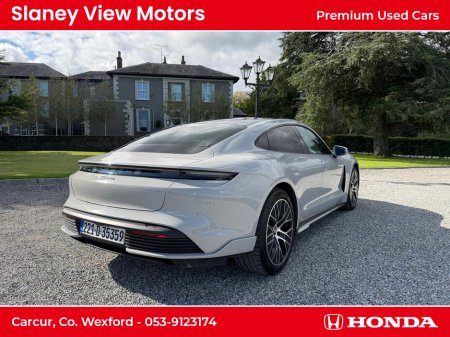 2022 Porsche Taycan 4X2 AUTO €69,950 thumbnail
