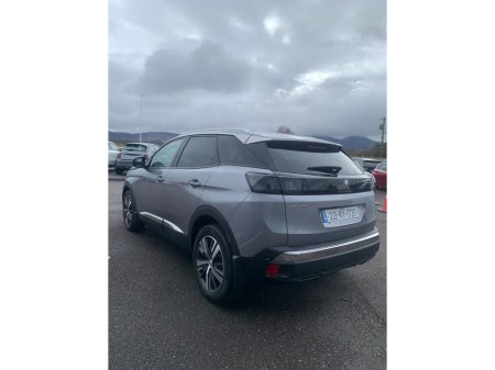 2022 Peugeot 3008 1.2 PureTech 130bhp Auto Allure €32,950