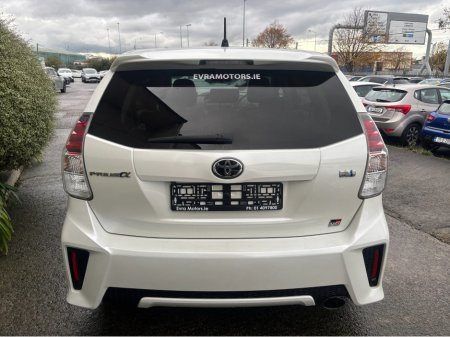 2018 Toyota Prius Alpha GR SPORT 7 SEATER AUTOMATIC HYBRID 1.8 PETROL //REVERSE CAMERA//KEYLESS ENTRY//HALF LEATHER GR SEATS// €23,950 thumbnail