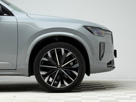 2025 Volvo XC90 PLUS T8 PHEV AWD AUTO *7 SEATER* €82,990 thumbnail