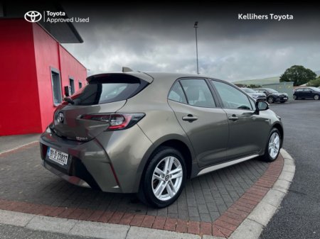 2019 Toyota Corolla COROLLA HYBRID LUNA H/B €19,950