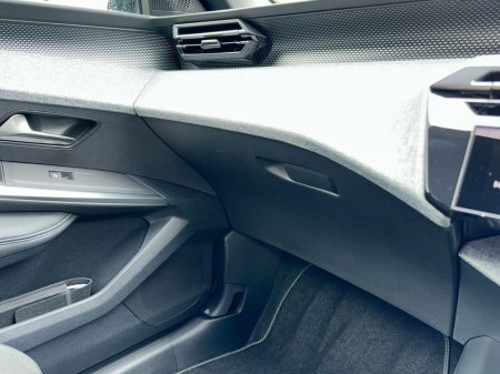 2026 Peugeot 3008 1.2 HYBRID GT EXEC LINE *€500 DUNNES VOUCHER* €100 P/W 3YRS €51,170 thumbnail