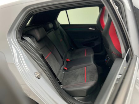 2022 Volkswagen Golf GTI CLUBSPORT 2.0 TSI 300HP *PAN ROOF* €49,990 thumbnail