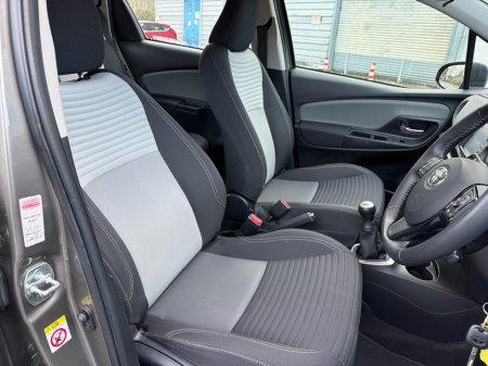 2018 Toyota Yaris 1.0 5DR LUNA // REAR CAMERA // BLUETOOTH // ALLOY WHEELS // FULL WARRANTY €15,945 thumbnail