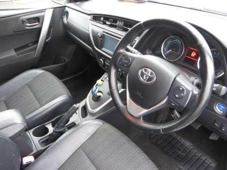 2015 Toyota Auris 1.8 HYBRID 5DR LUX €10,950 thumbnail