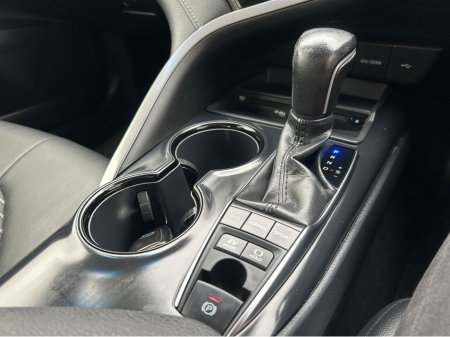 2020 Toyota Camry WS HYBRID AUTOMATIC 2.5 PETROL //JBL SOUND SYSTEM//KEYLESS ENTRY//LEATHER SEATS//REVERSE CAMERA// €26,950 thumbnail