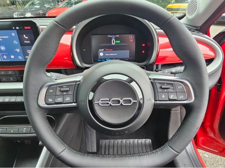 2026 Fiat 600 E | RED | 115kw €33,995