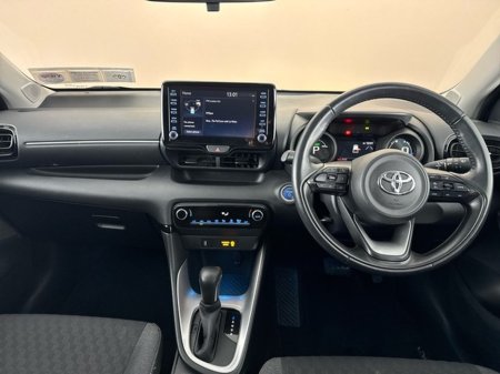2021 Toyota Yaris LunaSport Hybrid €19,950 thumbnail